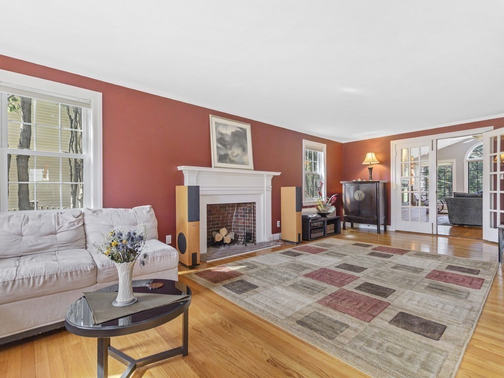 94 Evelyn Road Newton, MA 02468 - Photo 4 of 36
