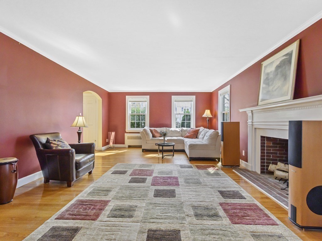 94 Evelyn Road Newton, MA 02468 - Photo 6 of 36