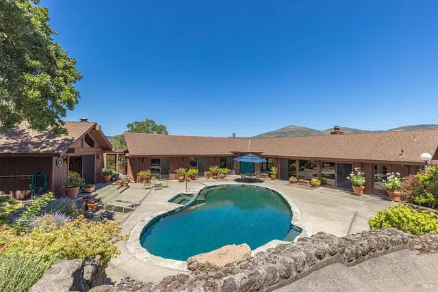 $2,900,000 | 2231 First Avenue, Napa, CA 94558