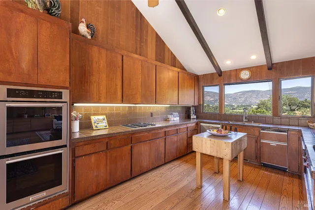 $2,900,000 | 2231 First Avenue, Napa, CA 94558