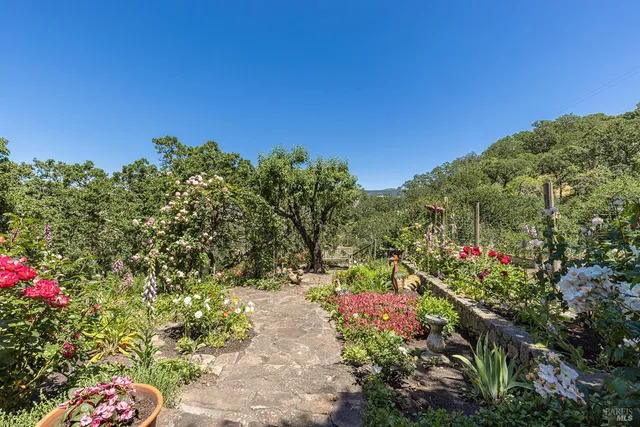 $2,900,000 | 2231 First Avenue, Napa, CA 94558