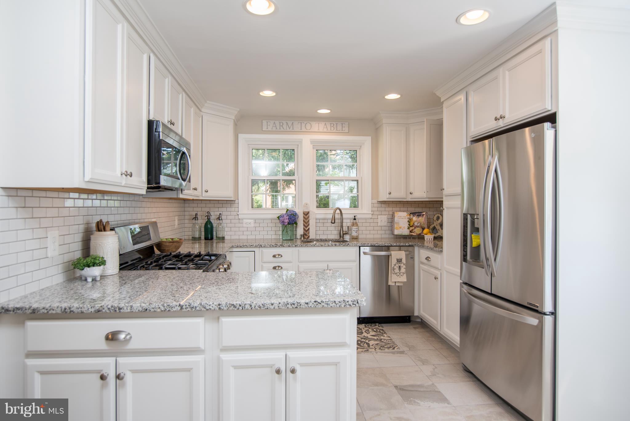 8043 Wellington Road Alexandria, VA 22308 - Photo 11 of 30 Kitchen