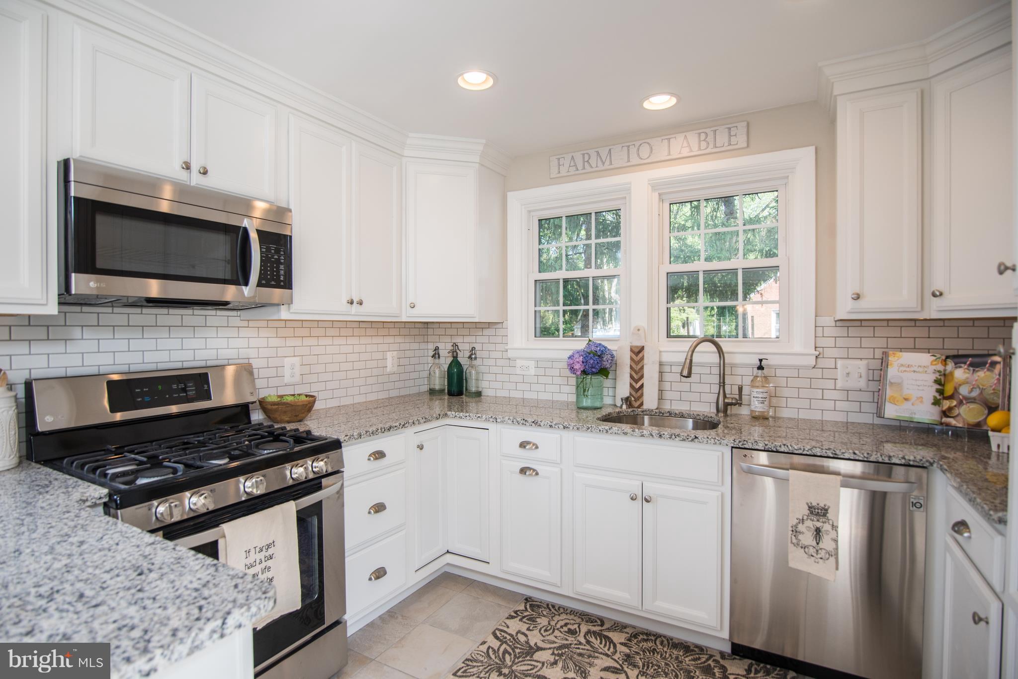 8043 Wellington Road Alexandria, VA 22308 - Photo 12 of 30 Kitchen