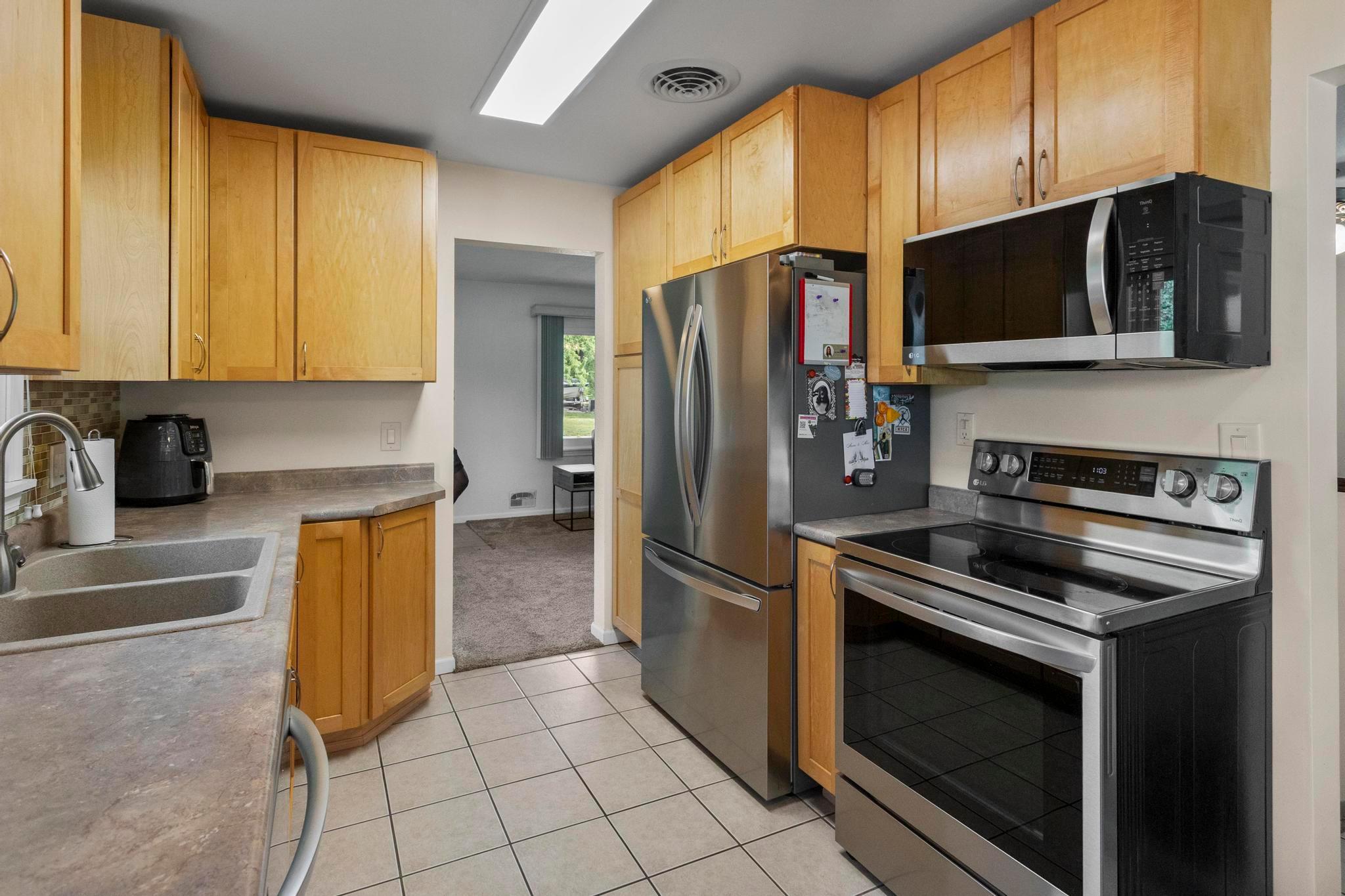 8947 Terrace Road Northeast Blaine, MN 55434 - Photo 9 of 44 Gallery Image 9