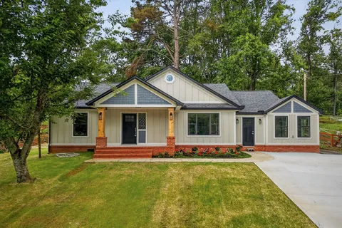 $429,900 | 303 Westwood Drive, McMinnville, TN 37110