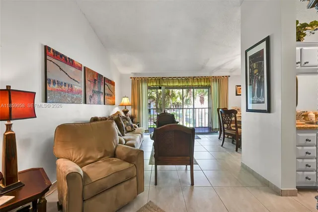 $235,000 | 14006 Southwest 91st Terrace, Unit 14006, Miami, FL 33186