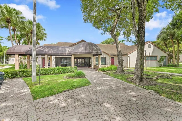 $235,000 | 14006 Southwest 91st Terrace, Unit 14006, Miami, FL 33186