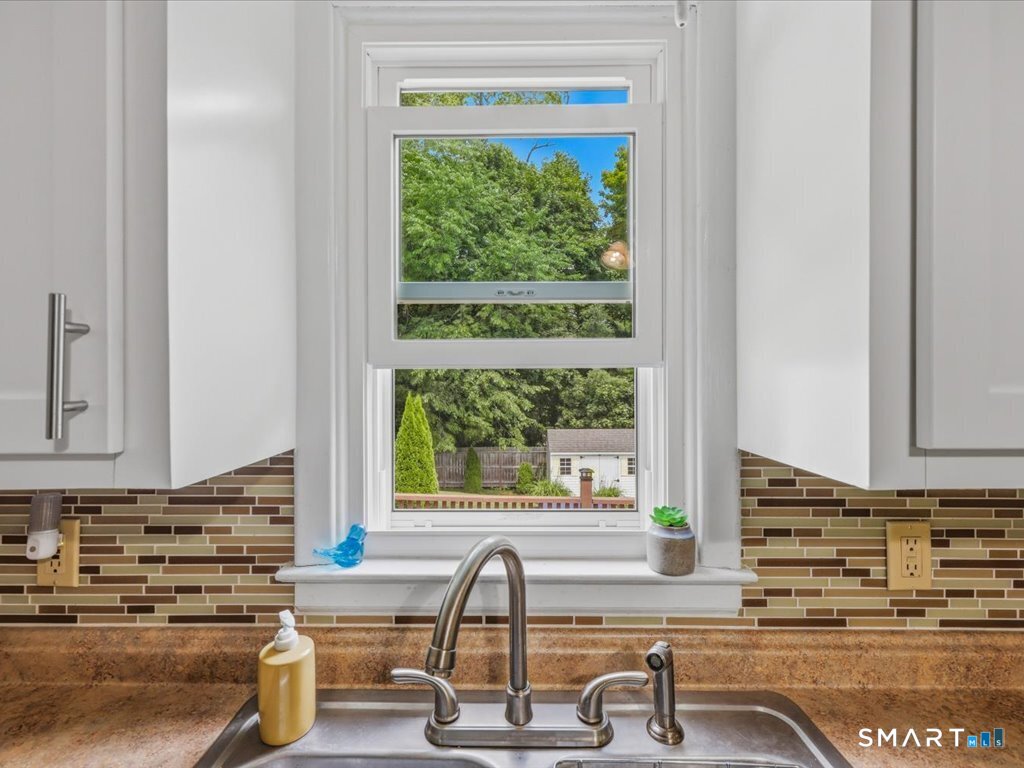 20 Bancroft Road Vernon, CT 06066 - Photo 12 of 40