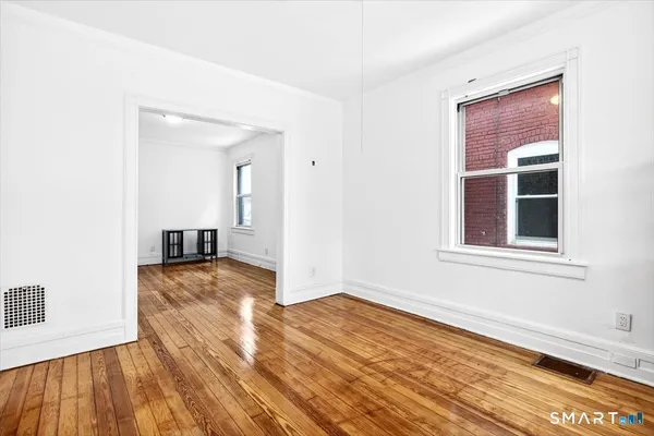 $3,150 | 408 East Avenue, Bridgeport, CT 06610