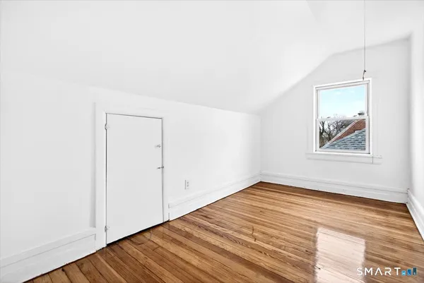 $3,150 | 408 East Avenue, Bridgeport, CT 06610