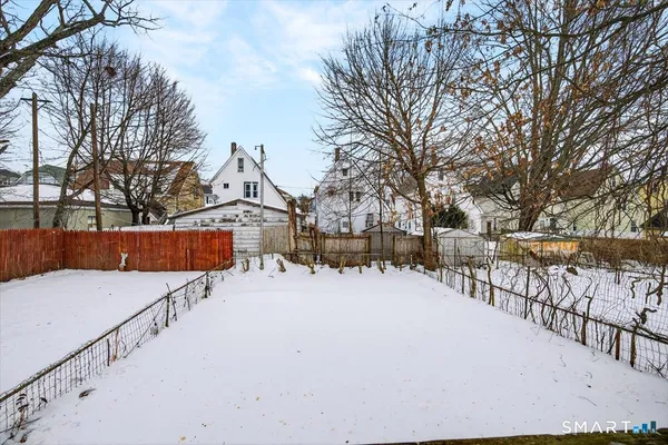 $3,150 | 408 East Avenue, Bridgeport, CT 06610