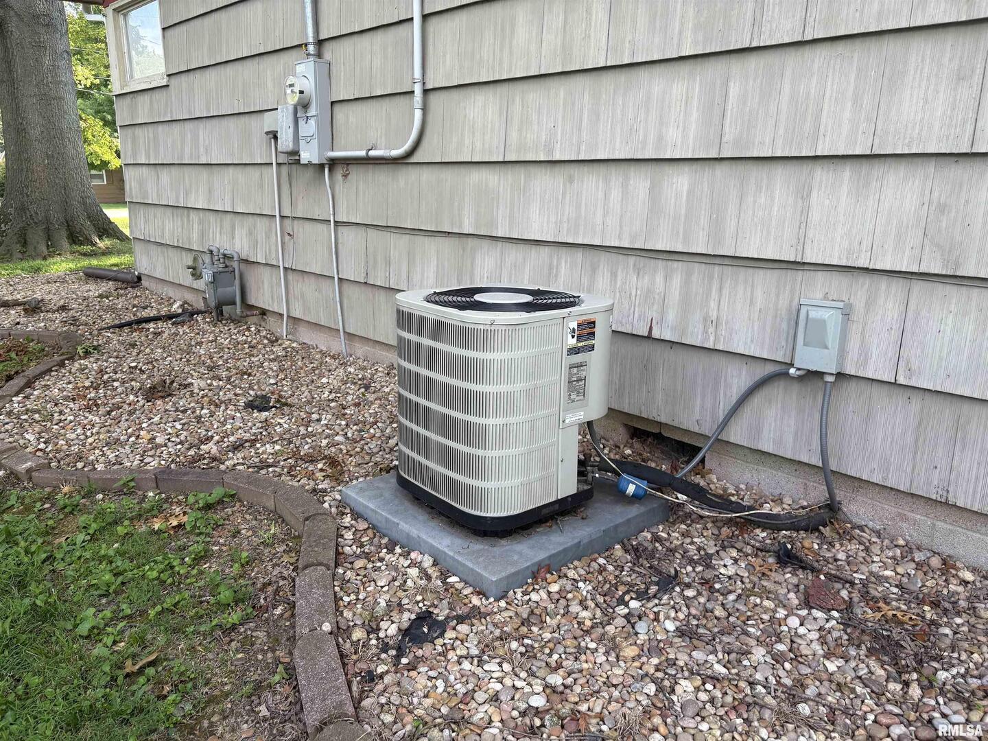 817 West Harrison Road Murphysboro, IL 62966 - Photo 38 of 41