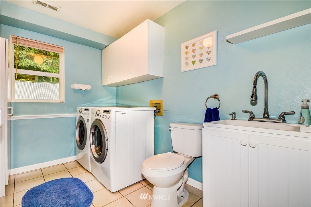 1223 221st Place Southwest Bothell, WA 98021 - Photo 13 of 16
