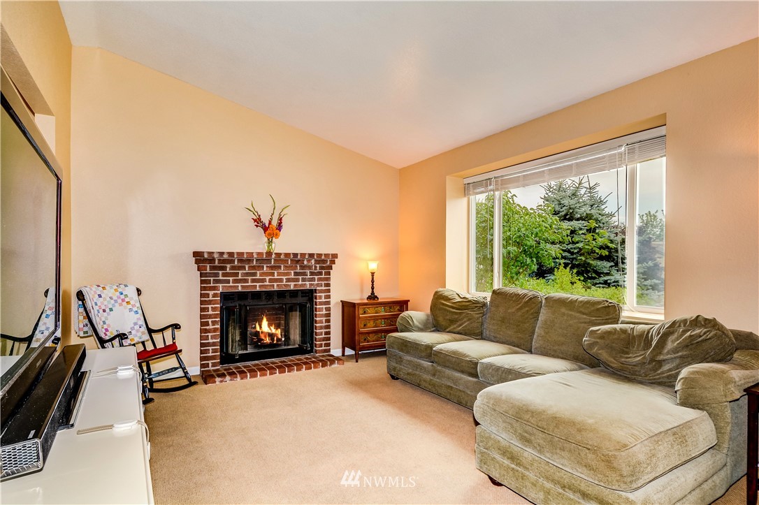 1223 221st Place Southwest Bothell, WA 98021 - Photo 4 of 16