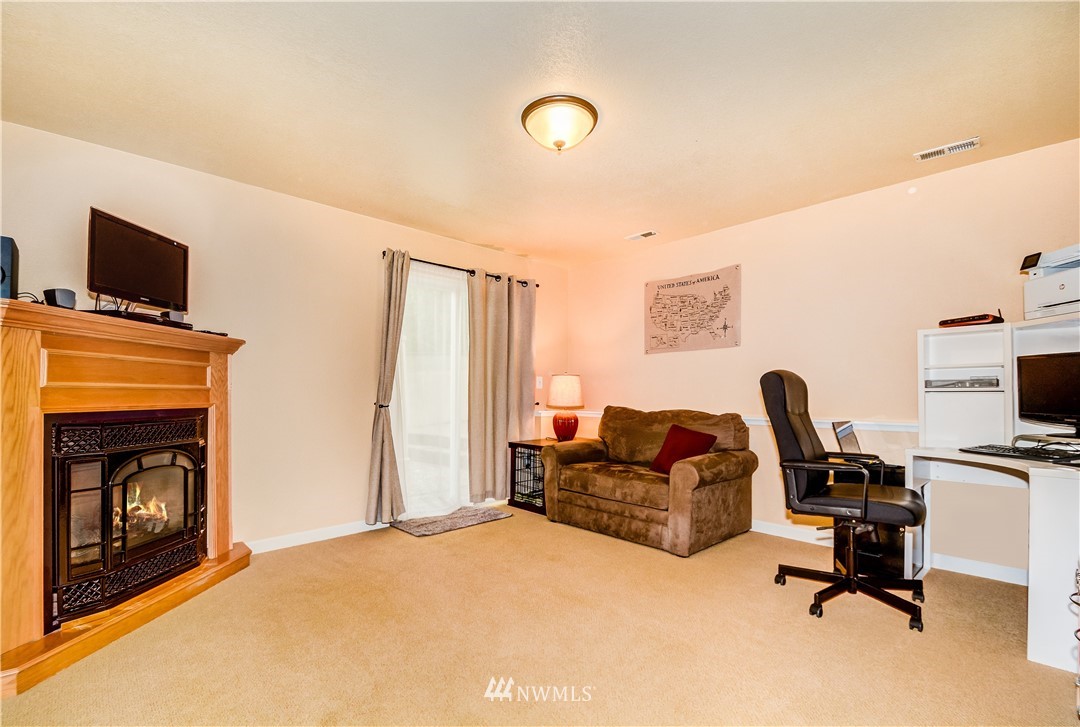 1223 221st Place Southwest Bothell, WA 98021 - Photo 7 of 16