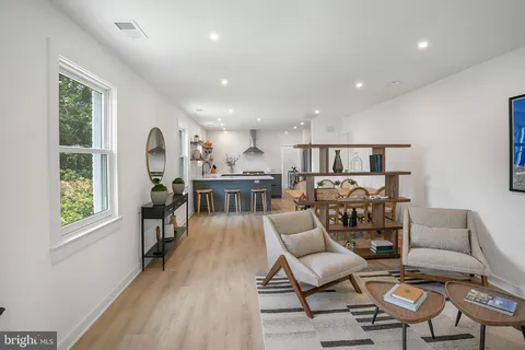 $999,900 | 2237 North Harrison Street, Arlington, VA 22205