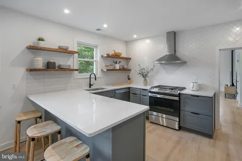 $999,900 | 2237 North Harrison Street, Arlington, VA 22205