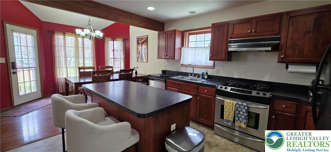 1624 Cotswald Road Tobyhanna, PA 18466 - Photo 13 of 44