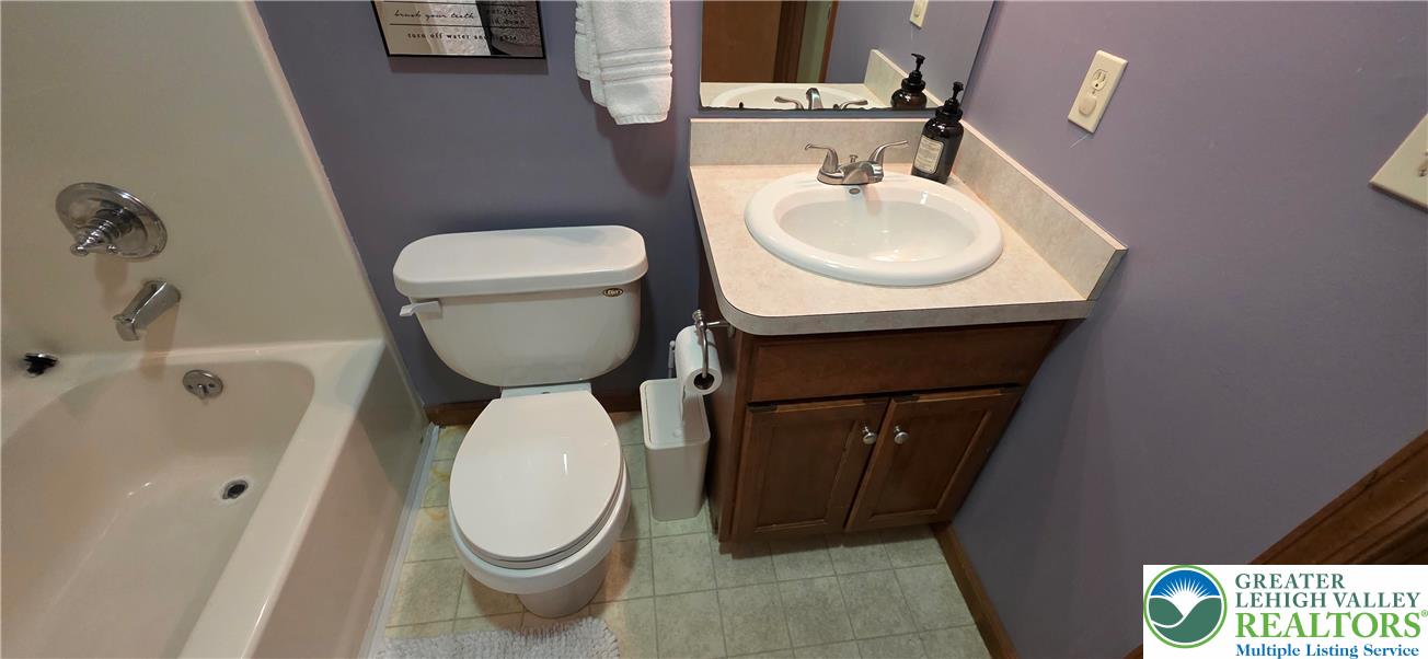 1624 Cotswald Road Tobyhanna, PA 18466 - Photo 36 of 44
