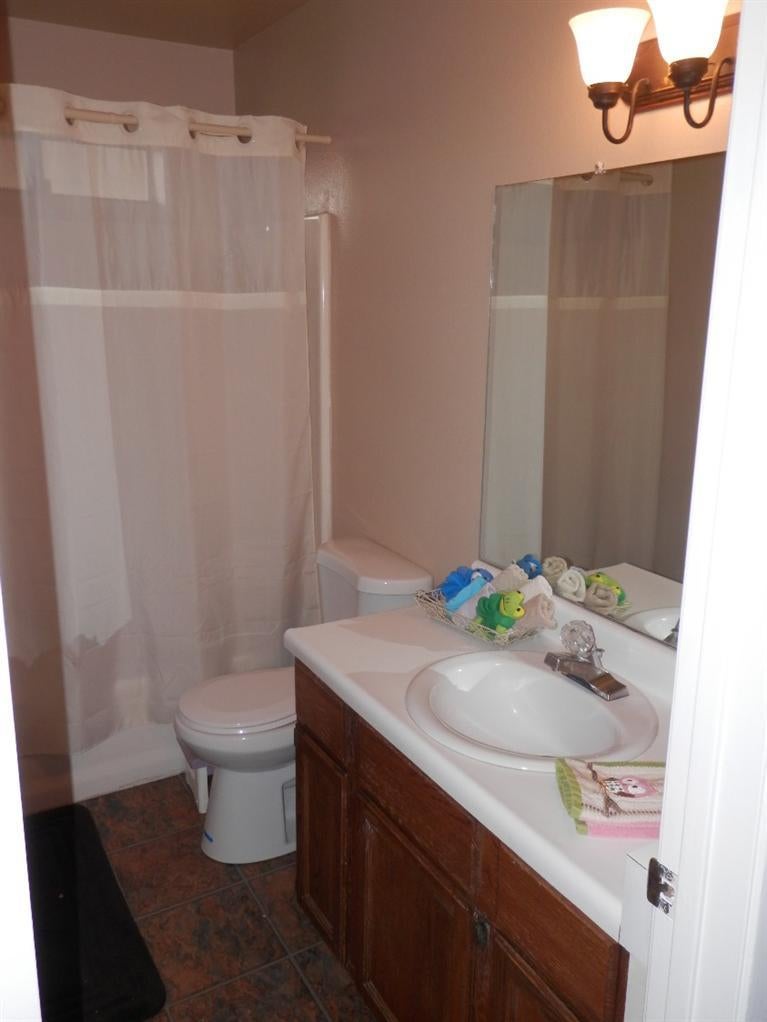 21220 Ridgeway Drive Tehachapi, CA 93561 - Photo 23 of 28 Gallery Image 23