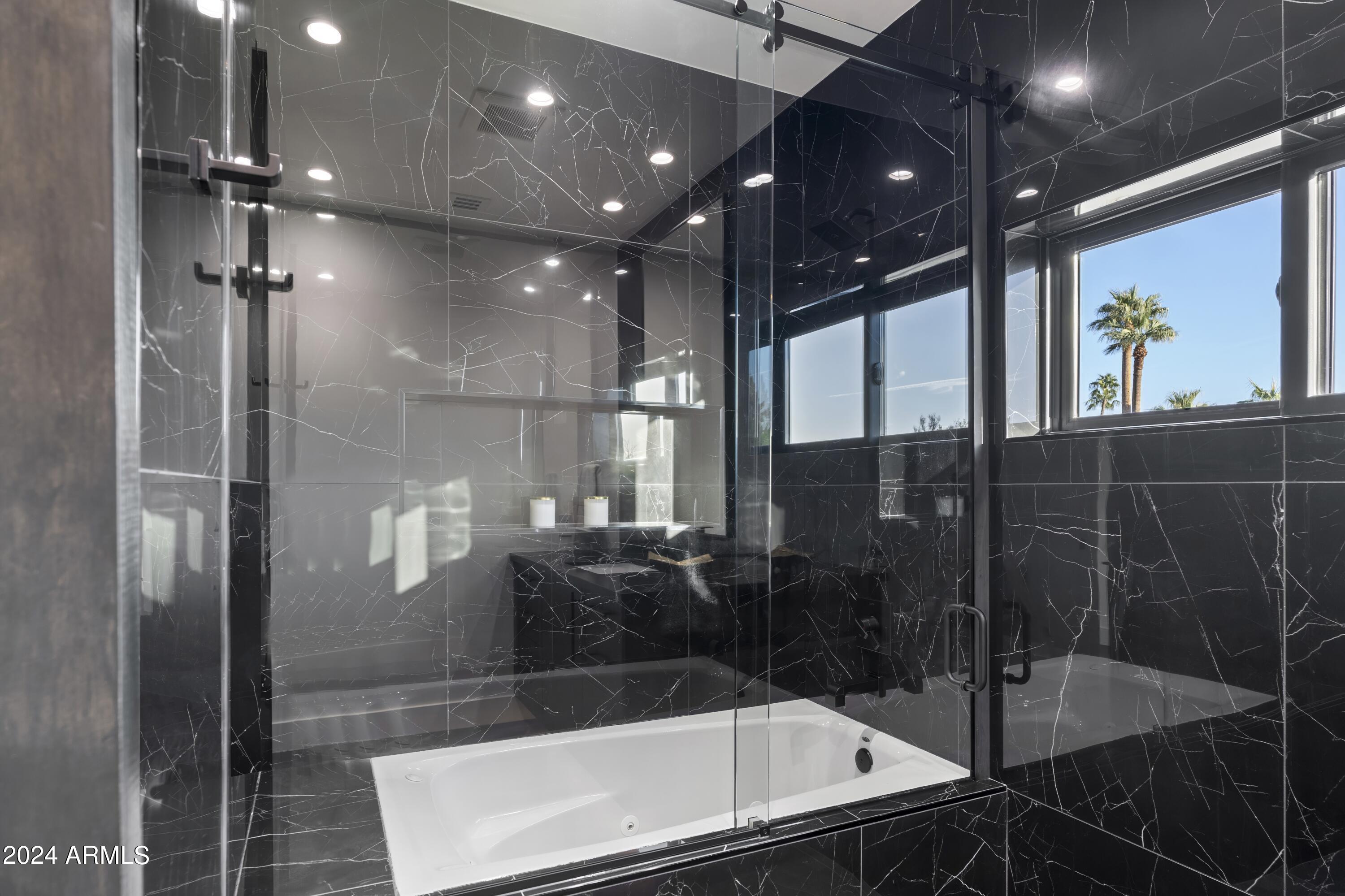 8037 North 7th Avenue Phoenix, AZ 85021 - Photo 33 of 40 070-Bathroom