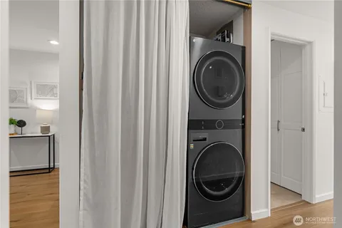 $670,000 | 666 West Olympic Place, Unit 201, Seattle, WA 98119