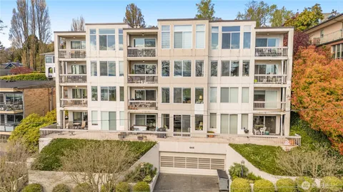 $670,000 | 666 West Olympic Place, Unit 201, Seattle, WA 98119