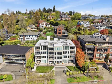 $670,000 | 666 West Olympic Place, Unit 201, Seattle, WA 98119