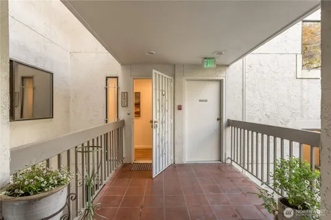 $670,000 | 666 West Olympic Place, Unit 201, Seattle, WA 98119