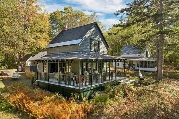 $950,000 | 6 Twin Cottage Lane, Ossipee, NH 03814