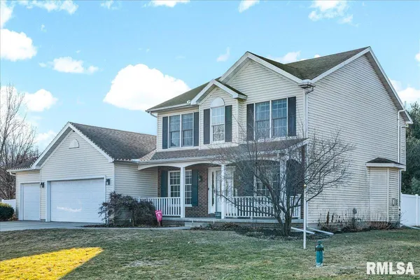$399,900 | 13627 North Wild Spruce Lane, Chillicothe, IL 61523