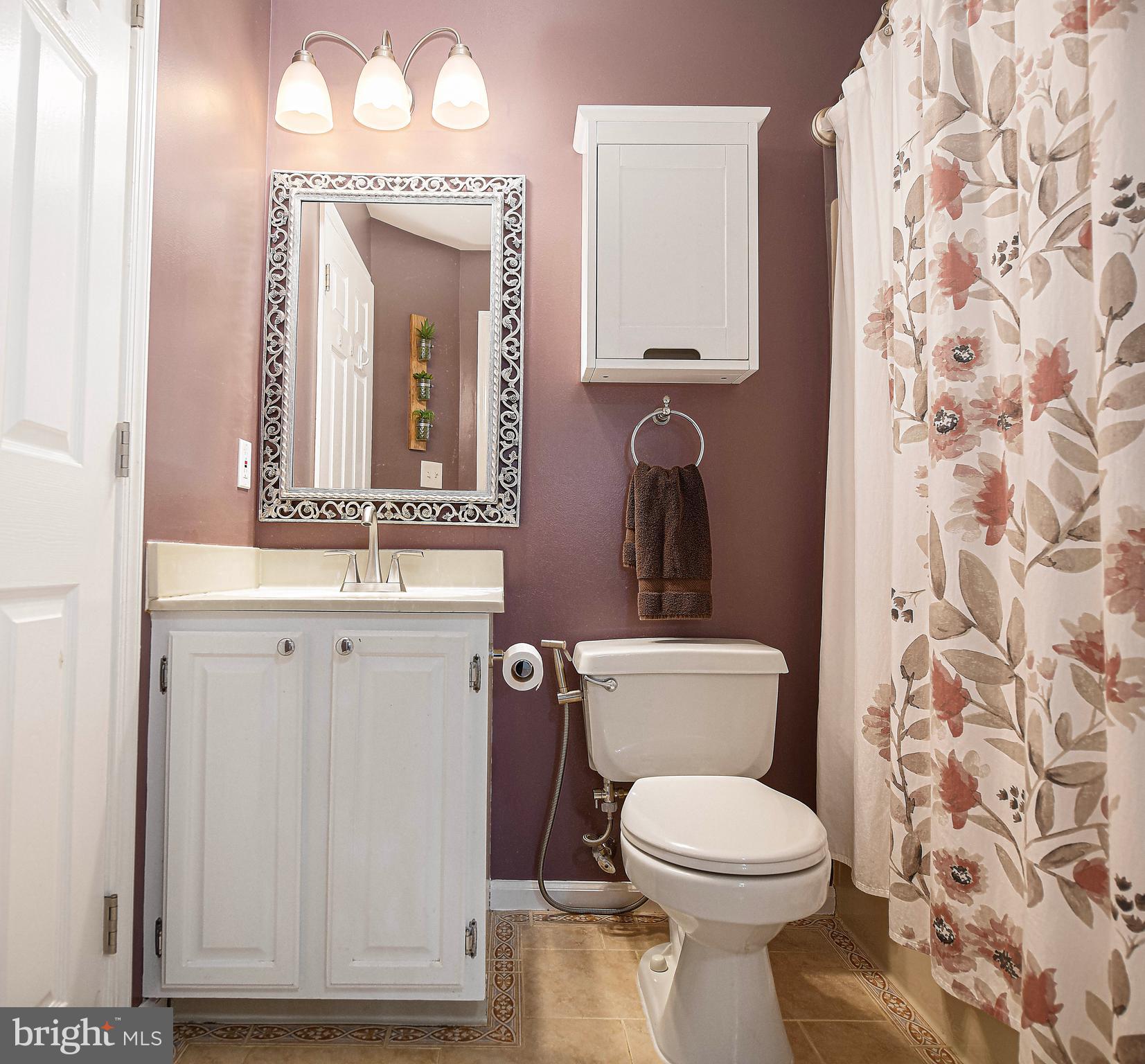 2015 Pointview Circle Forest Hill, MD 21050 - Photo 16 of 43 Upstairs hall bath