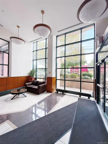 $550,000 | 143-41 84th Drive, Unit 6E | Briarwood