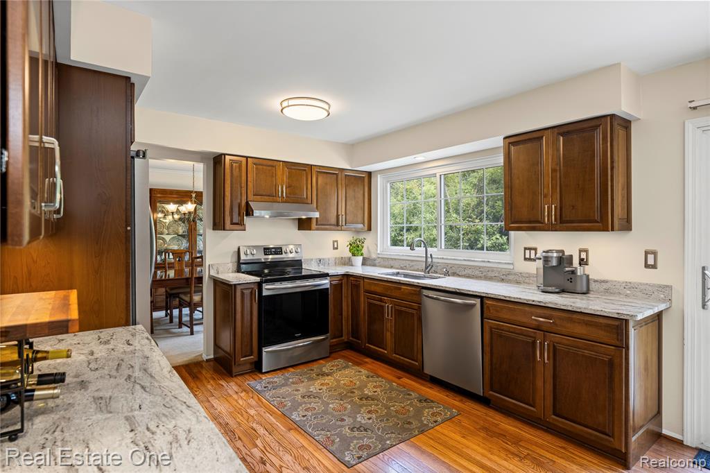36241 Fredericksburg Road Farmington Hills, MI 48331 - Photo 15 of 48