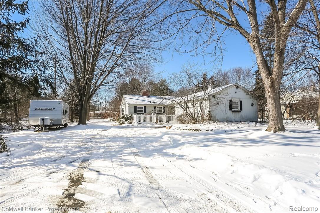 14001 Newburgh Road Livonia, MI 48150 - Photo 5 of 39 005-Front_View-5284008-large.jpg
