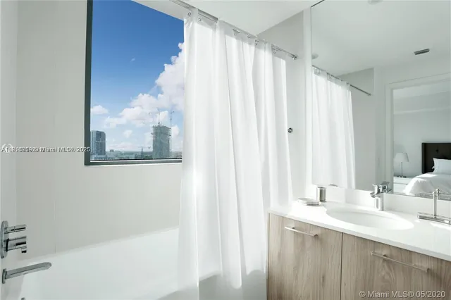 a view of utility room