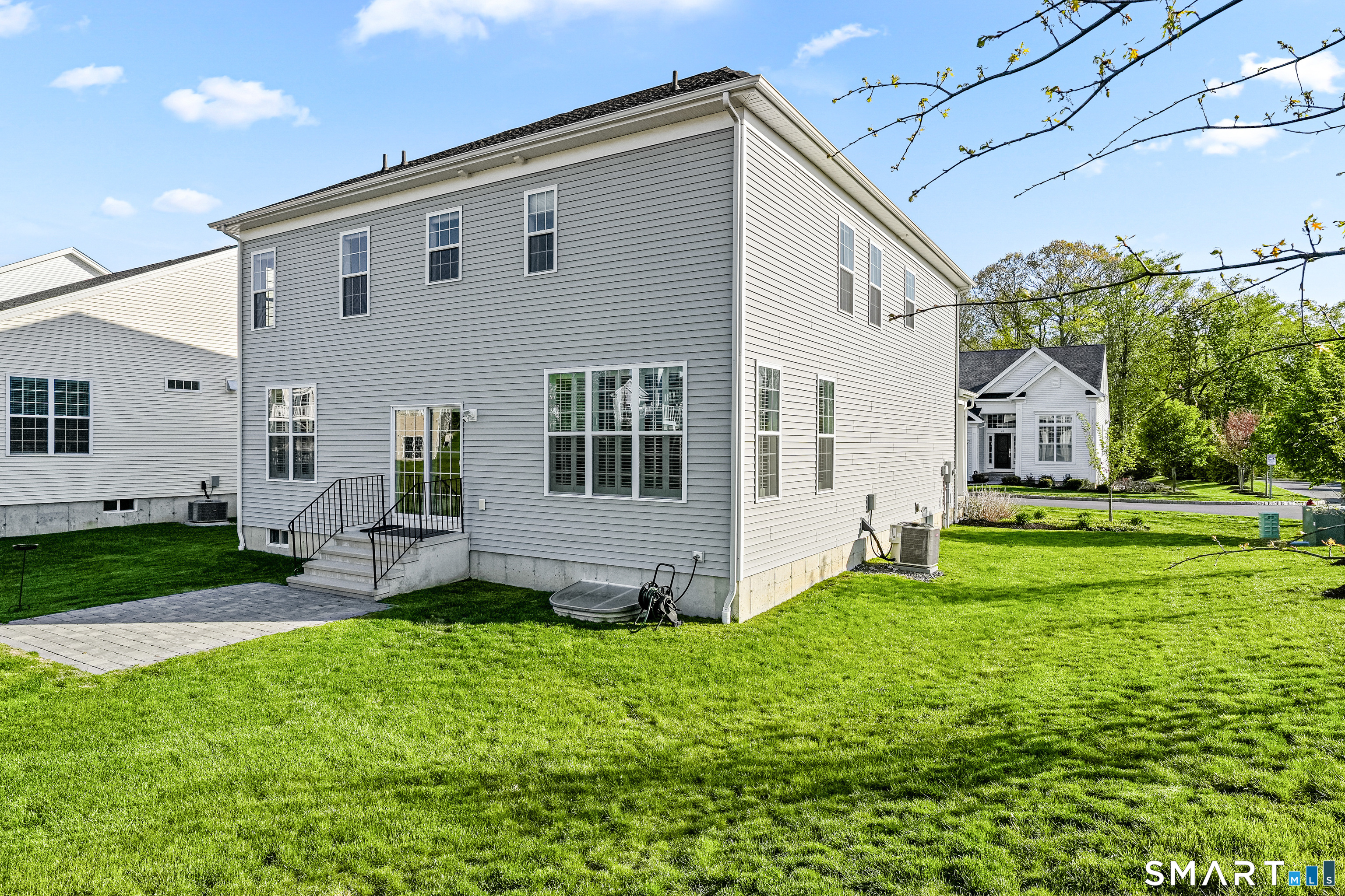 19 Enclave Circle, Unit 19 Newtown, CT 06470 - Photo 8 of 39