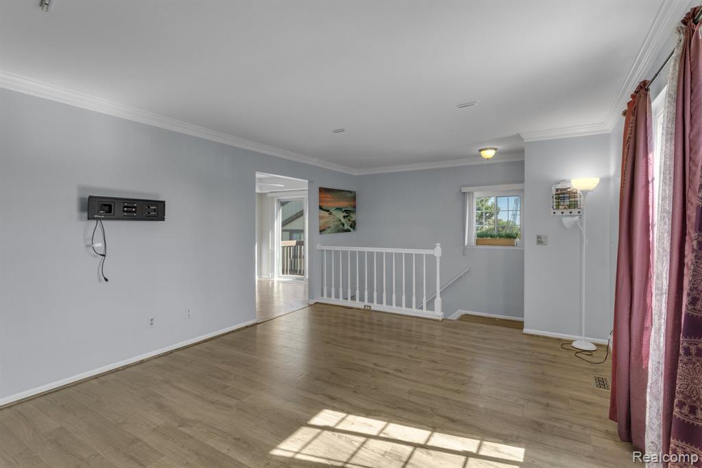 70 Meadow Wood Drive Rochester, MI 48307 - Photo 7 of 25