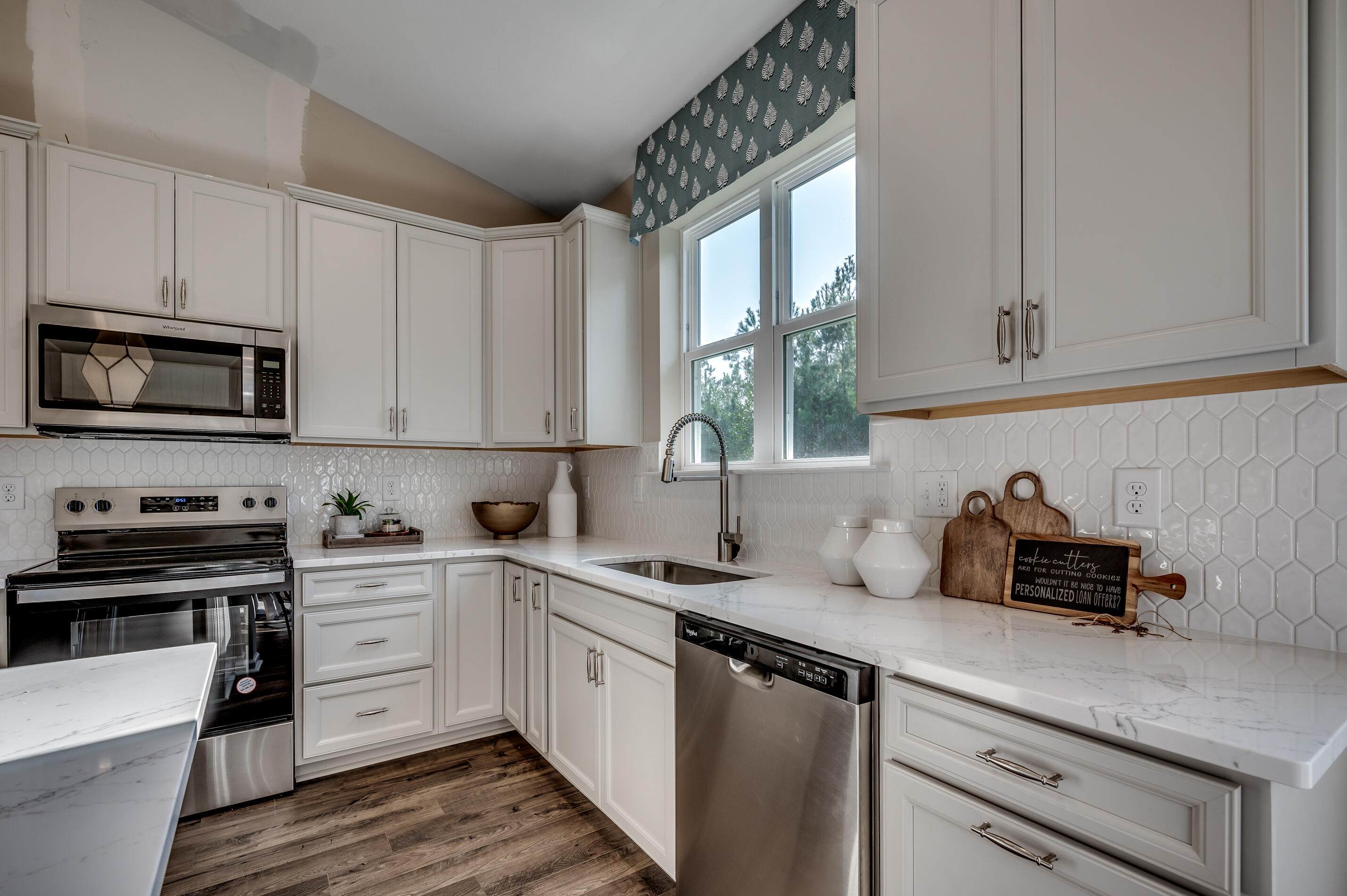 507 Blue Verner Road Moncks Corner, SC 29461 - Photo 5 of 16 GEORGETOWN KITCHEN