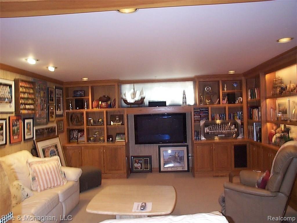 1177 River Road St. Clair, MI 48079 - Photo 5 of 58 5 LIBRARY 1177 RIVER.jpg