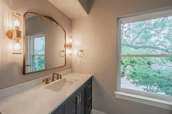 $4,500 | 4110 McKinney Avenue, Dallas, TX 75204