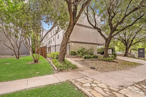 $4,500 | 4110 McKinney Avenue, Dallas, TX 75204