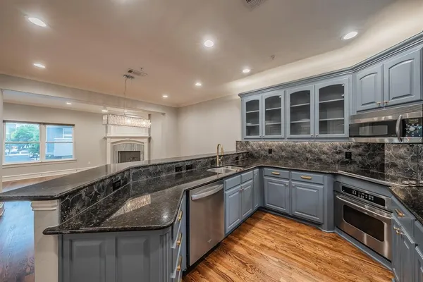 $4,500 | 4110 McKinney Avenue, Dallas, TX 75204