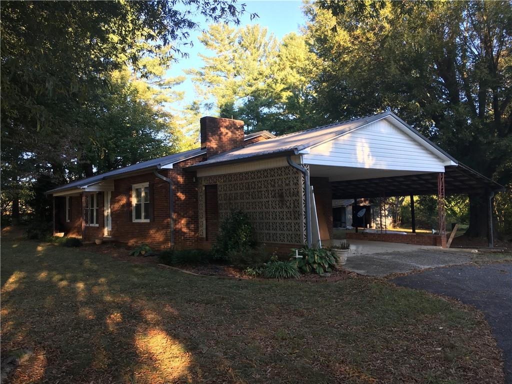784 Damascus Church Road Hiddenite, NC 28636 - Photo 2 of 33