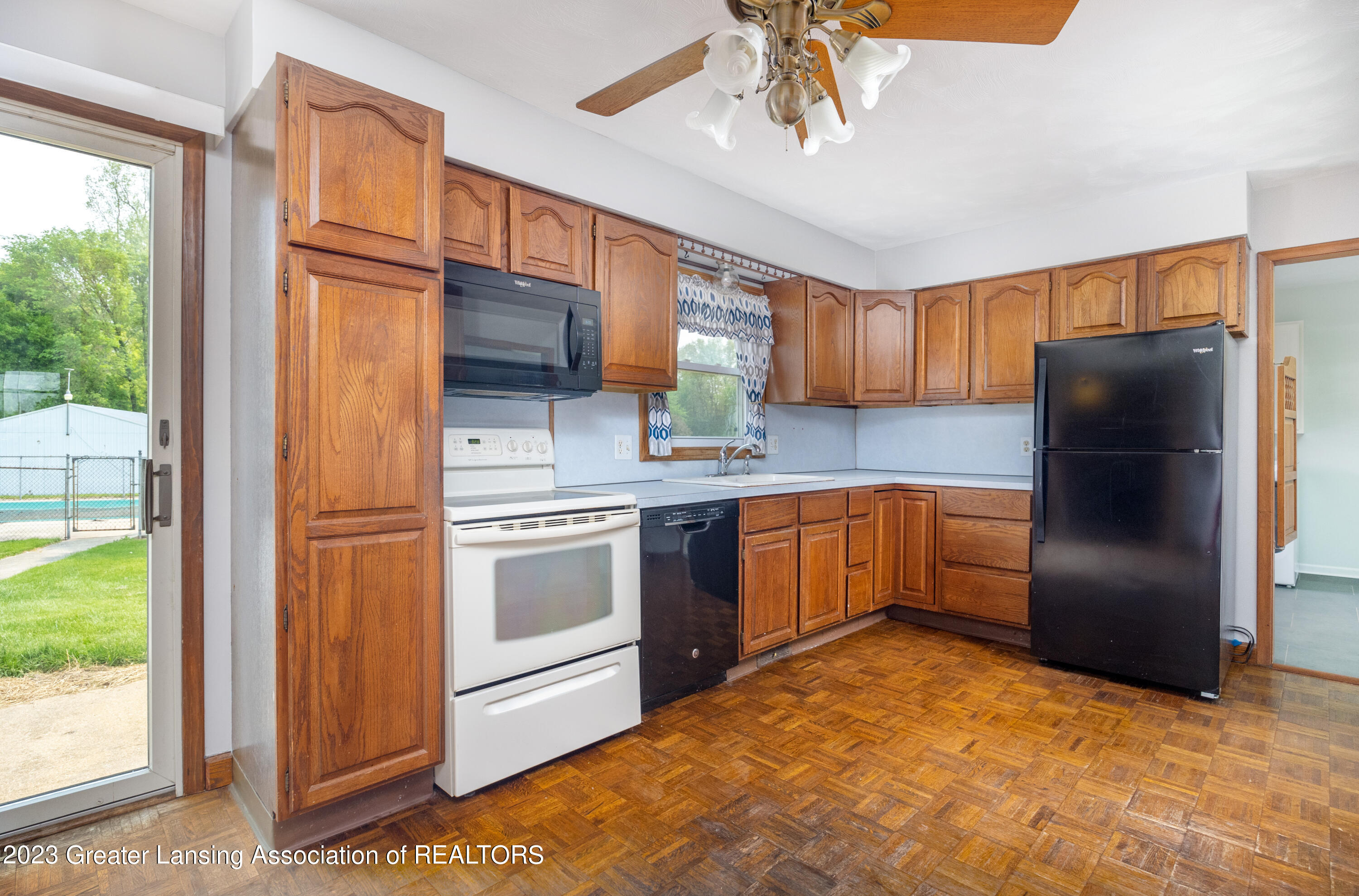 2475 West Clark Road Dewitt, MI 48820 - Photo 12 of 23 Kitchen