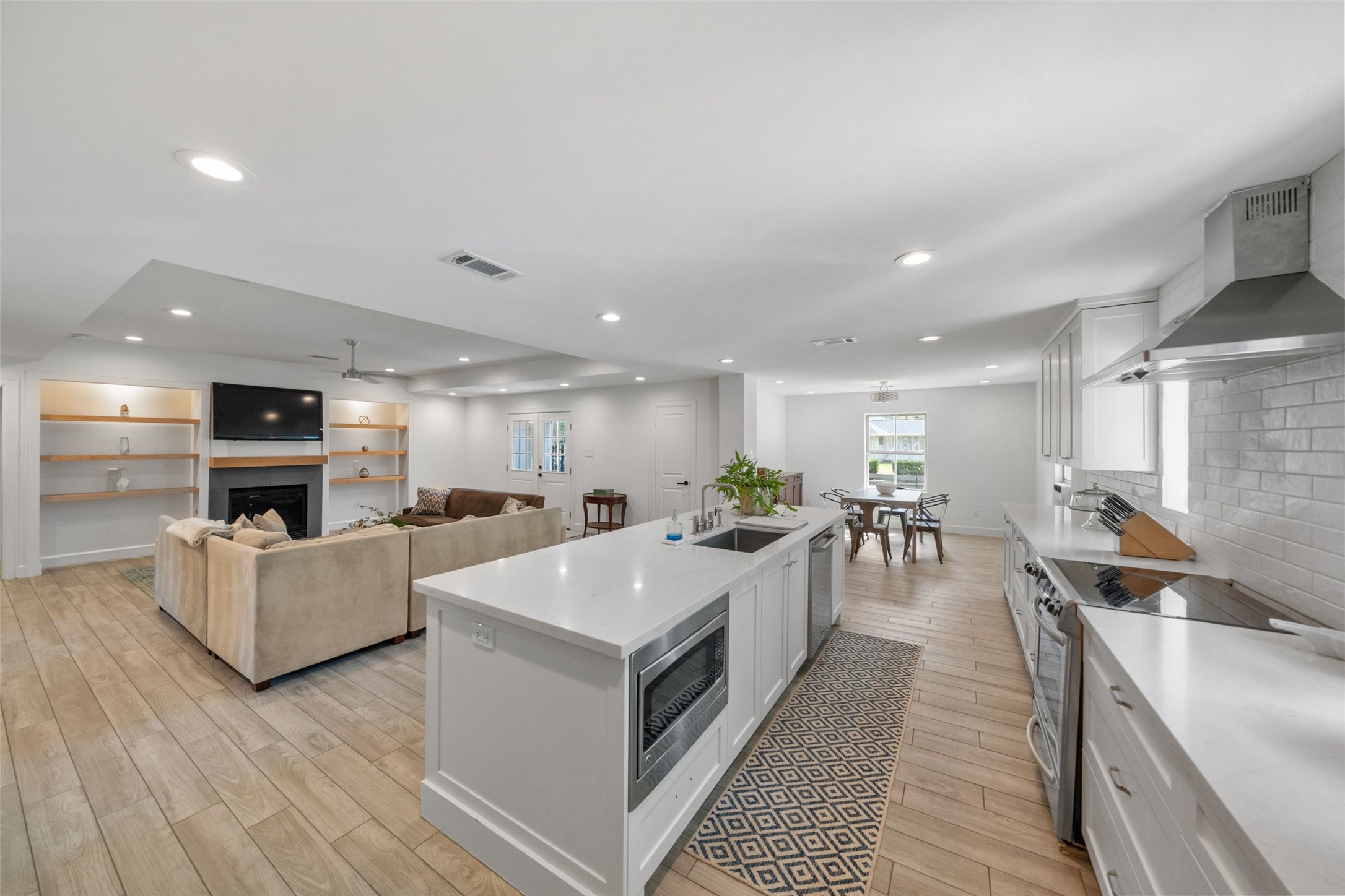 3310 Durness Way Houston, TX 77025 - Photo 7 of 21