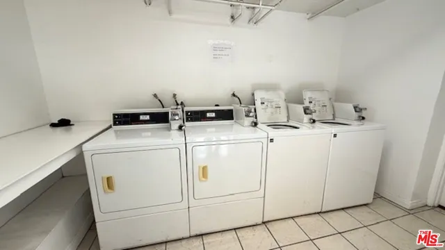 $2,900 | 701 South Kingsley Drive, Unit 405, Los Angeles, CA 90005