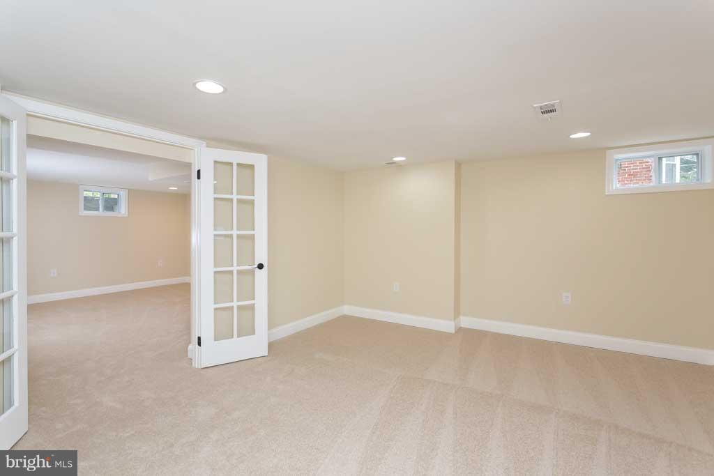 1618 Aberdeen Road Towson, MD 21286 - Photo 16 of 20 Family Room