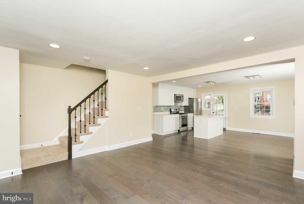 1618 Aberdeen Road Towson, MD 21286 - Photo 4 of 20 Living Room
