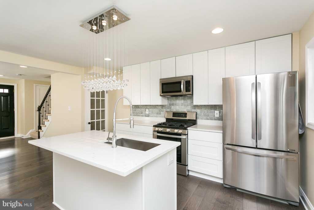 1618 Aberdeen Road Towson, MD 21286 - Photo 5 of 20 Kitchen